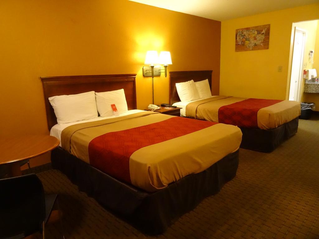 Econo Lodge Fredericksburg Near I-95 Exteriör bild